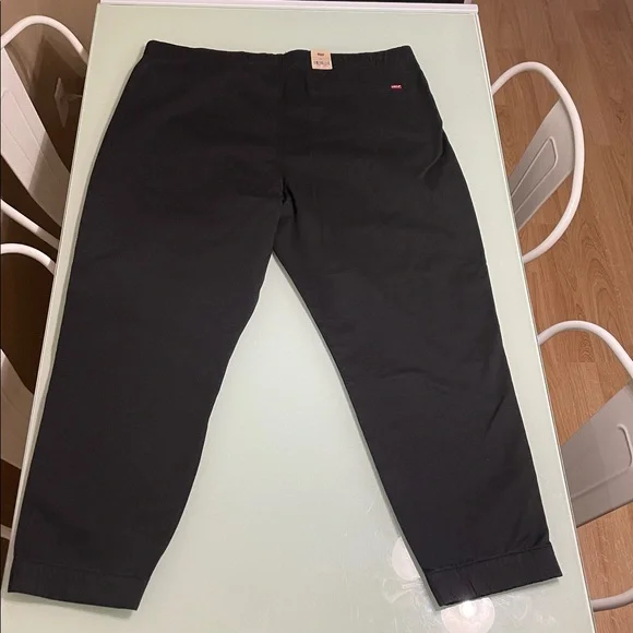 Levi's Men's Black Joggers - Picture 11 of 13